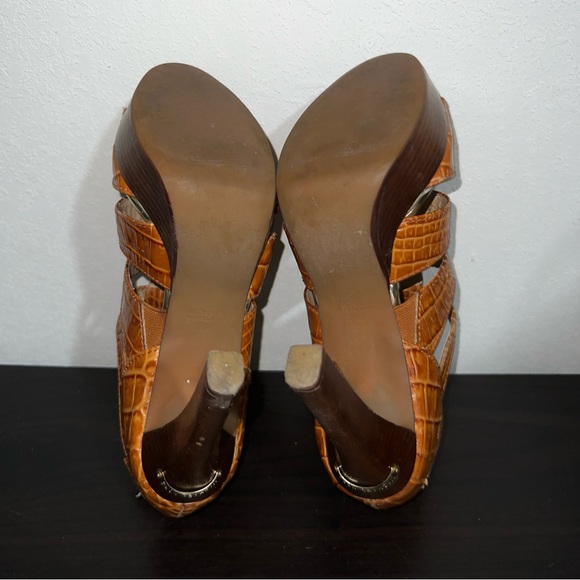 Michael Kors Leather Heels - Picture 6 of 6